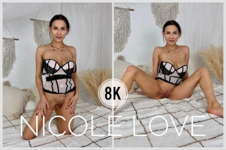 Thumbnail video 'Czech Model Masturbating'