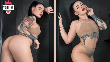 Thumbnail video 'Diana in Shower'