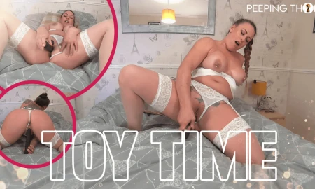 Thumbnail video 'Toy Time - Nurse Tilly'
