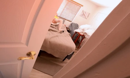 Thumbnail video 'Caught Watching Stepmom Masturbate'