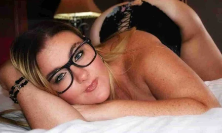 Thumbnail video 'Ashley Ace Gets A Massage Then A Dick Down'