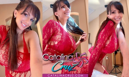 Thumbnail video 'Catalina Cruz - Devilish Tease 5k Vr'