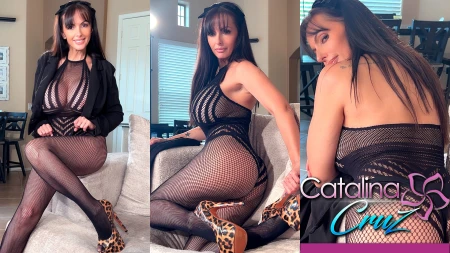 Thumbnail video 'Catalina Cruz - Surprise Visit 5K VR'