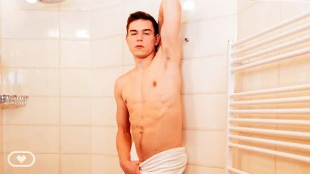 Thumbnail video 'Shower Fun'