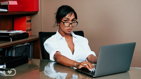 Thumbnail video 'You've got a call'