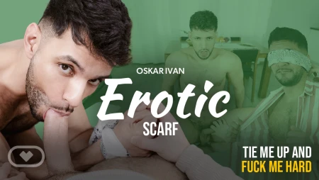 Thumbnail video 'Erotic Scarf'