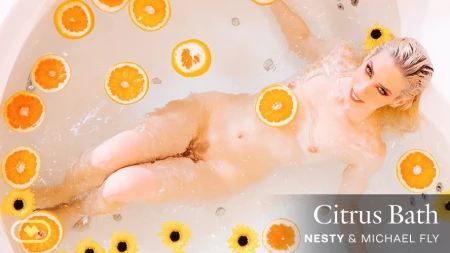 Thumbnail video 'Citrus Bath'