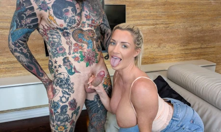 Thumbnail video 'Huge Tits Hottie Sienna Day Rides Roller Coasters & Double Penetrated On Her Birthday'