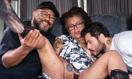 Thumbnail video 'Curvy Granny Threesome Fucked In A Moving Van'