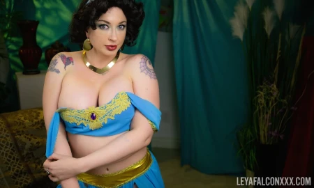 Thumbnail video 'Leya Falcon in Genie Dildo Wishes'