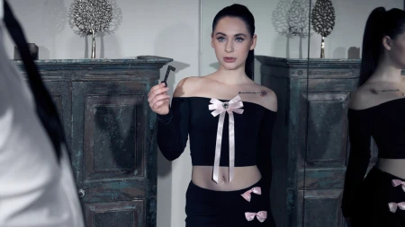 Thumbnail video 'Oops, I Opened The Wrong Door'