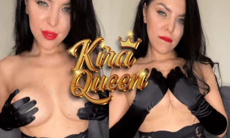 Thumbnail video 'Horny Kira Queen Teases With Her Spread Wet Pussy For Her Lover!'