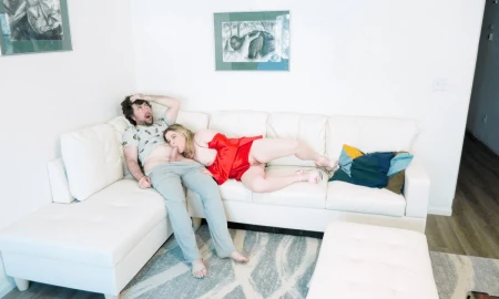 Thumbnail video 'Big Titty MILF Seduces Stepson'