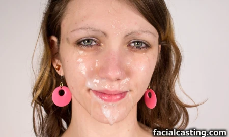 Thumbnail video 'Facialcastig - Lisa E'