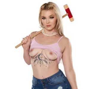 Kay Carters Avatar picture