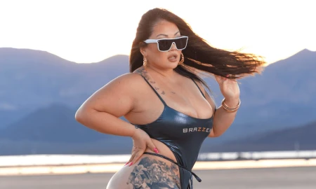 Thumbnail video 'Cheating With The Neighbor'