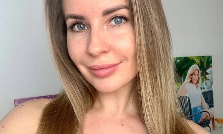 Thumbnail video 'As Amelia Steps Closer, The Tension Rises'