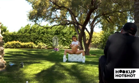 Thumbnail video 'BTS - Big-Breasted Bimbo Jesse Pony Strips Before Her Photoshoot!'