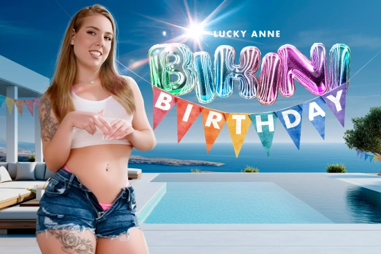 Thumbnail video 'Bikini Birthday'