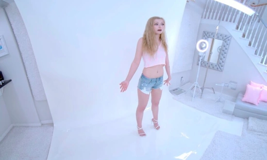 Thumbnail video 'Beautiful Blonde McKenzie Fucked At Photoshoot By Mistake'