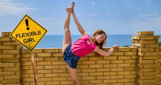Thumbnail video 'Flexible Sweetheart Nicole Murkovski'