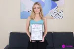 Cute Girl's First VR Experience – Image 4