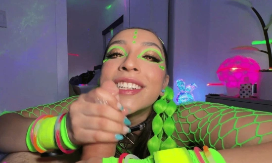 Thumbnail video 'Madison Wilde Stuffs A Glowstick Deep And Rides Until He Creampies Her'