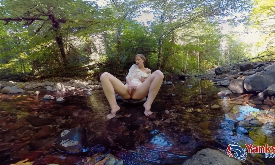 Thumbnail video 'Carmen December's Clit Cum - POV!'