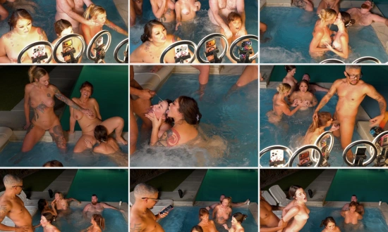 Thumbnail video 'Hot Tub Live #1'