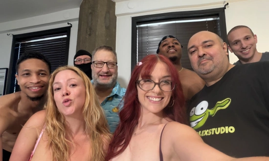 Thumbnail video 'Cali Valentine And Mandy Spears Gangbang (Non POV)'