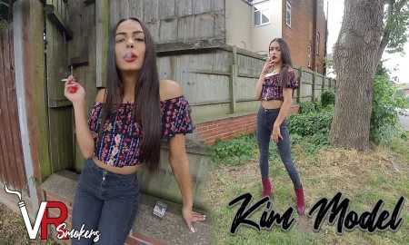 Thumbnail video 'Kim Model Dark Jeans'