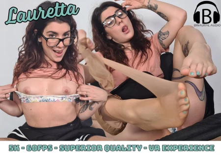 Thumbnail video 'Sexy Schoolgirl Lauretta Flaunts Her Drool-Worthy Curves'