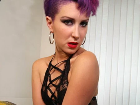 Thumbnail video 'Lily Cums First! - Servicing Her Tight Pussy VR'