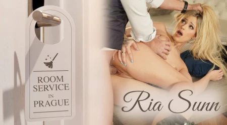 Thumbnail video 'Room Service in Prague'